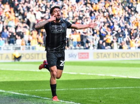 صیادمنش رسما به هال سیتی پیوست