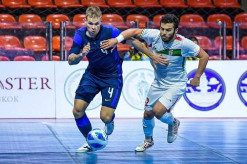 تاکنون بازیکن 18 ساله در تیم ملی فوتسال ندیده بودم!