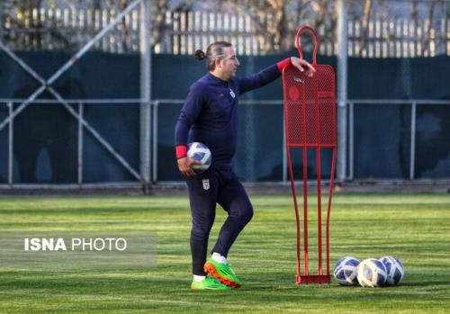 به پرسپولیس احترام می گذارم