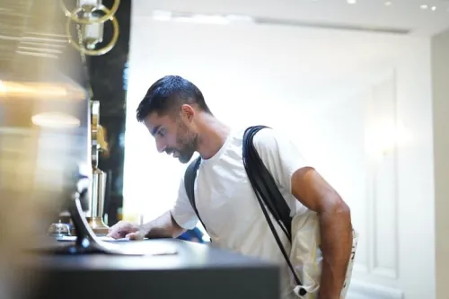 قحطی مدافع چپ مدافع پرسپولیس را مسافر آمریکا می کند؟