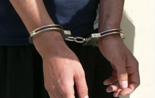 غافلگیری گوشی قاپ ها در کافی شاپ