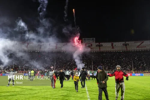 حمله تند باشگاه تراکتور به پرسپولیس و کریم باقری خجالت نکشیدید!