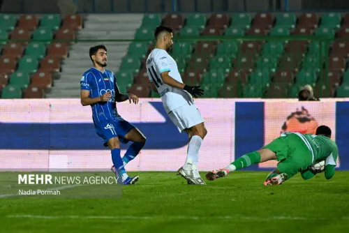 دوران منم منم در استقلال تمام شده