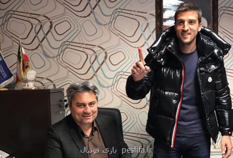 حضور ۶ بازیكن جدید پرسپولیس در هیات فوتبال تهران حضور ۶ بازیكن جدید پرسپولیس در هیات فوتبال تهران